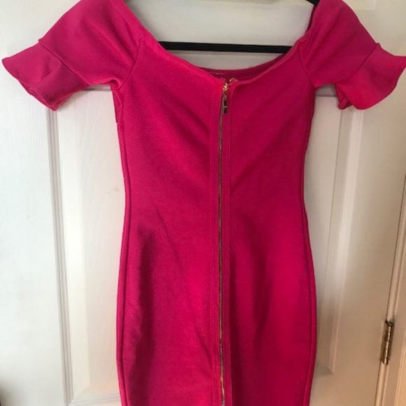 Ladies Sample Dress Spring 2020 - Picture 3 of 4